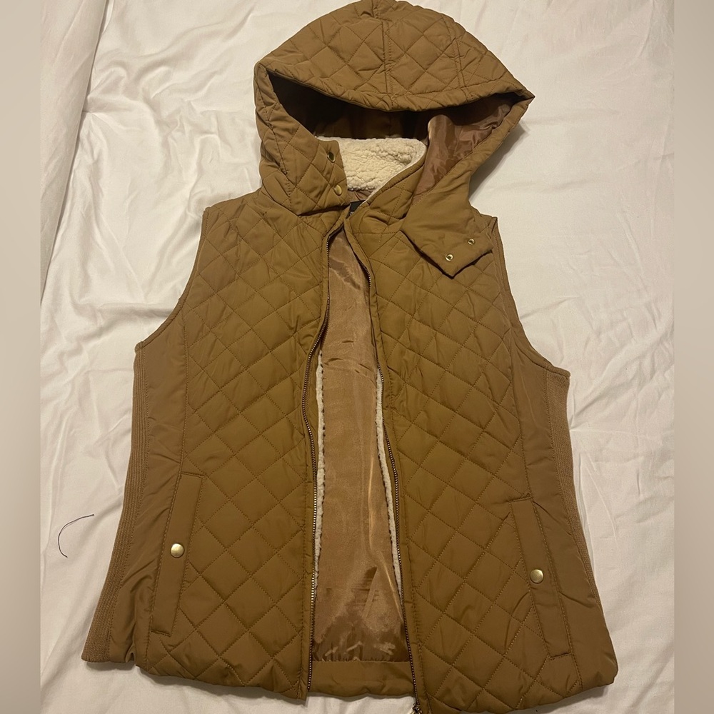 Puffer vest w/ hoodie- brown (tan), size L